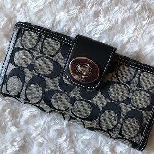 Coach wallet